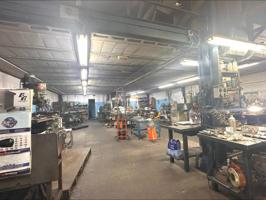 Nave industrial en venta en Cerdanyola del Vallès, Fontetes photo 0