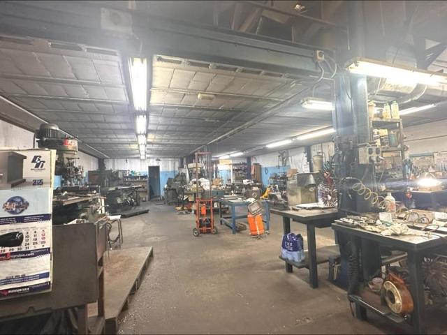 Nave industrial en venta en Cerdanyola del Vallès, Fontetes photo 0