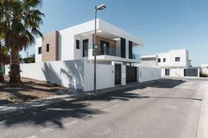 Casa en venta en Granada photo 0