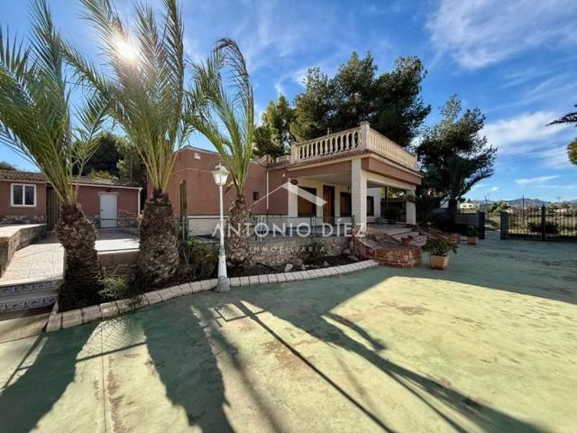 Chalet en venta en Aspe, Aspe photo 0