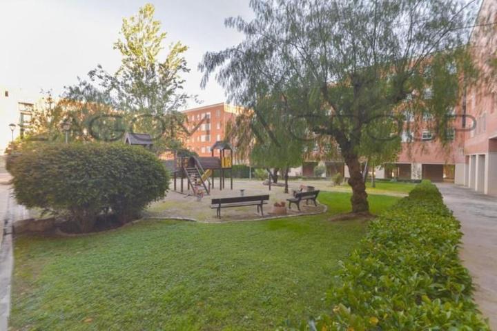 Piso en venta en Viladecans photo 0