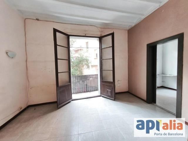 Piso en venta en Barcelona, El Raval photo 0