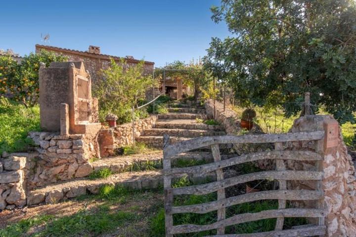 Casa con terreno en venta en Manacor, Cales de Mallorca photo 0