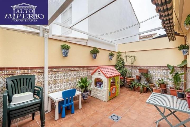 Adosada en venta en Granada, La Chana photo 0