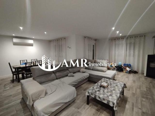 Adosada en venta en Carranque photo 0