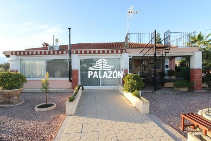 Casa con terreno en venta en Crevillent photo 0