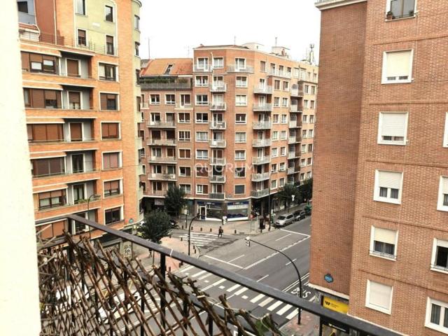 Piso en venta en Bilbao, Autonomia photo 0