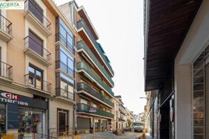 Piso en venta en Granada, Centro photo 0