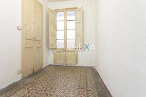 Piso en venta en Barcelona, Sants photo 0