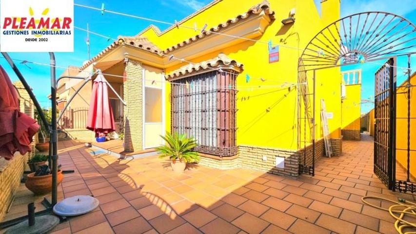 Casas de pueblo en venta en Chipiona, Avda. de Rota photo 0