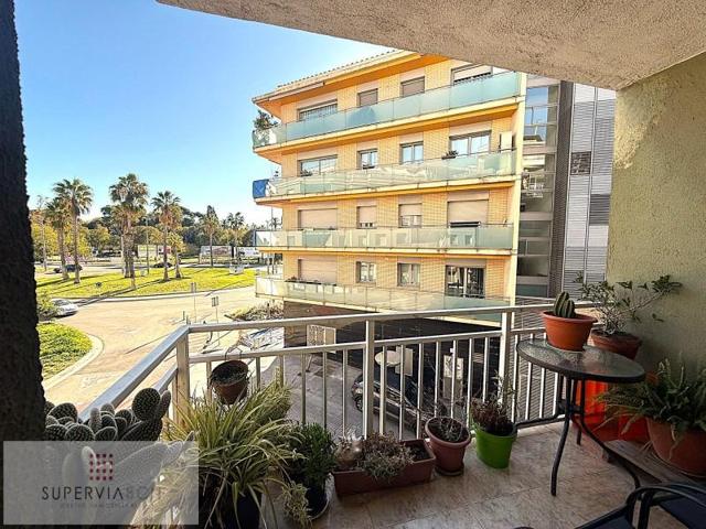 Piso en venta en Sant Feliu de Llobregat photo 0