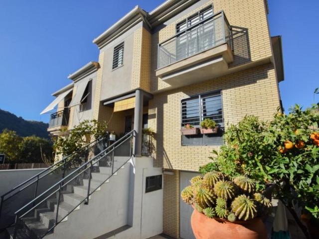 Bungalow en venta en Granada photo 0