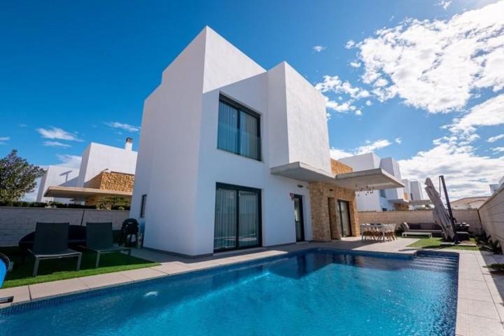 Chalet en venta en Almoradi, Comunidad valenciana photo 0