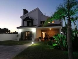 Chalet en venta en Chiclana de la Frontera, Marquesado photo 0