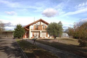 Chalet en venta en Vitoria-Gasteiz, Cerio photo 0