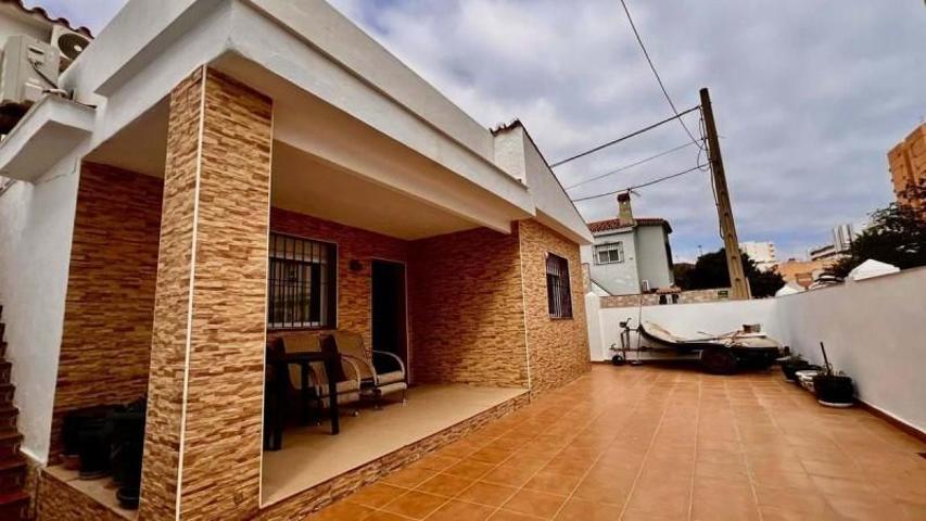 Chalet en venta en Fuengirola, Fuengirola photo 0