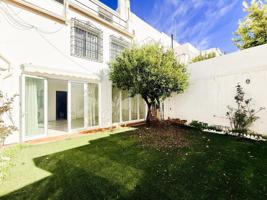 Casa en venta en Sevilla, Nervión photo 0