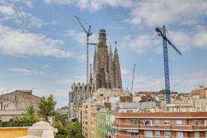 Aticos en venta en Barcelona, La Sagrada Família photo 0