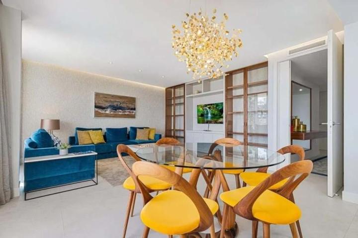 Piso en venta en Estepona, Estepona photo 0