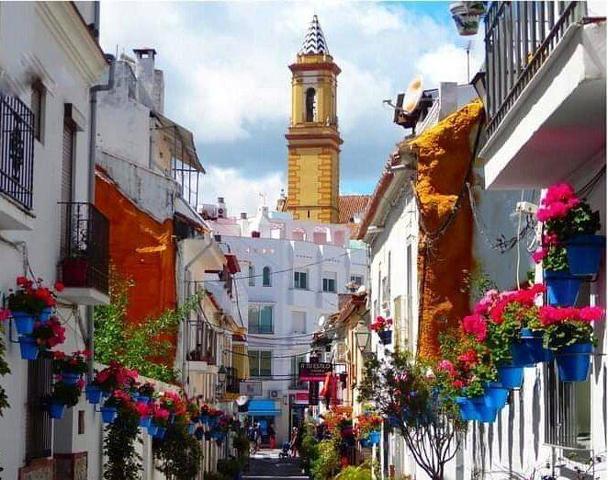 Terreno en venta en Estepona, Centro Historico photo 0
