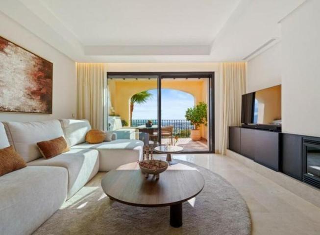 Aticos en venta en Benahavís, Buenavista photo 0