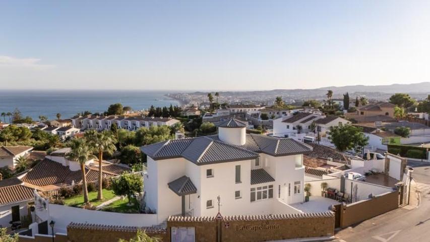 Chalet en venta en Benalmádena, Benalmadena photo 0