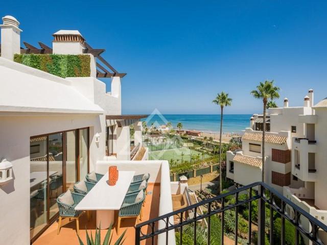 Aticos en venta en Estepona photo 0