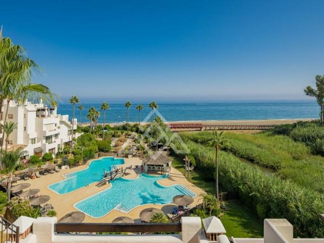 Aticos en venta en Estepona photo 0