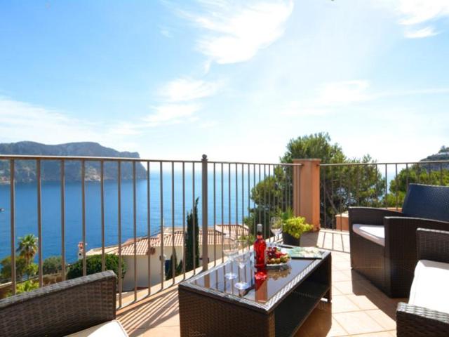 Chalet en venta en Andratx photo 0