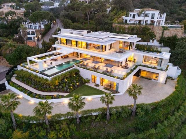 Chalet en venta en Benahavís, Benahavis photo 0