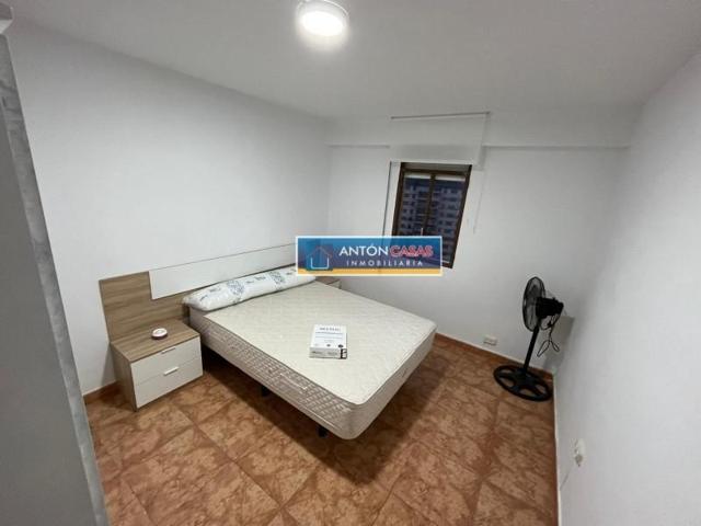 Habitación en alquiler en Alicante, Centro photo 0