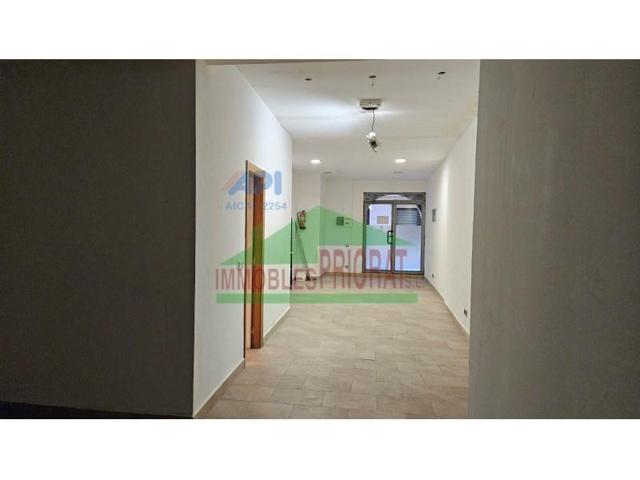 Local comercial en alquiler en Falset photo 0