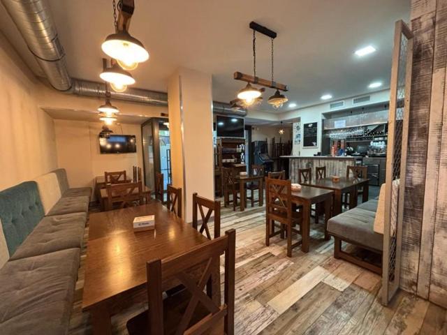 Local comercial en alquiler en Valladolid, Pinar de Jalón photo 0