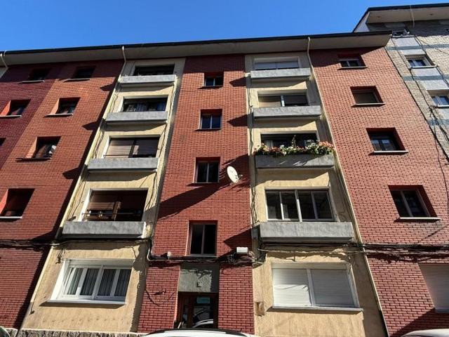 Piso en alquiler en Mieres, San Pedro - Siana photo 0