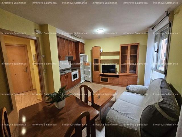 Apartamento en alquiler en Salamanca, Centro photo 0