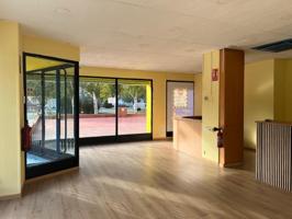 Local comercial en alquiler en Zaragoza, Grancasa photo 0