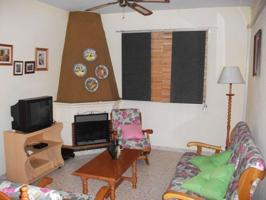 Adosada en alquiler en Morón de la Frontera, Alameda photo 0