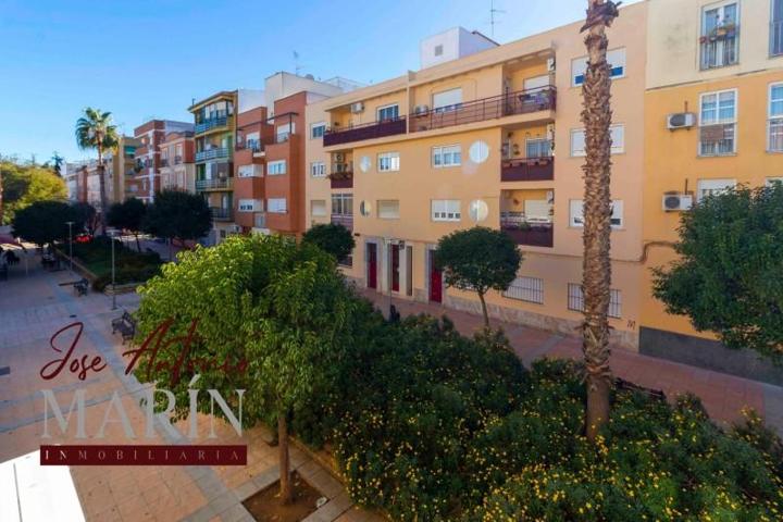 Piso en alquiler en Badajoz, San Roque photo 0