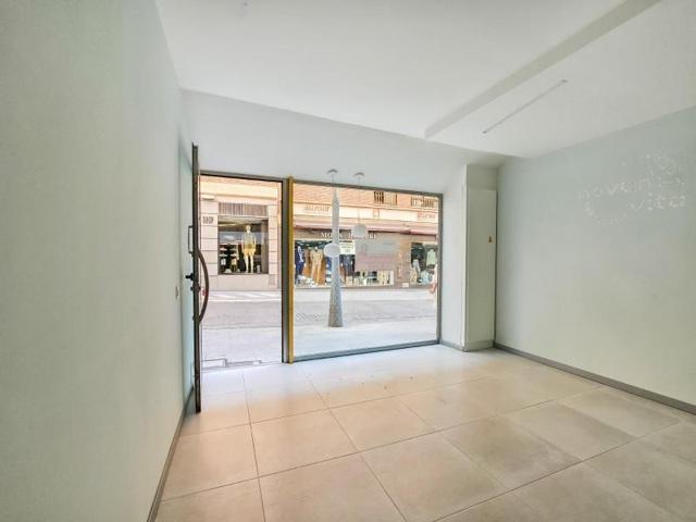 Local comercial en alquiler en Almería, Centro photo 0