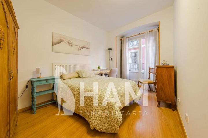 Habitación en alquiler en Madrid, Centro photo 0