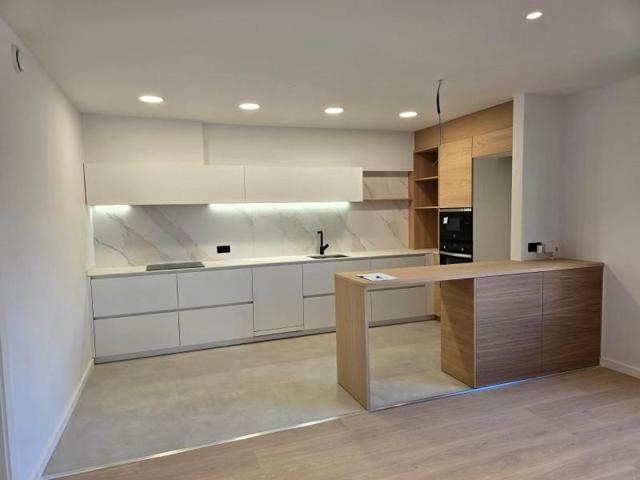 Piso en alquiler en Sallent, PLAZA IGLESIA photo 0