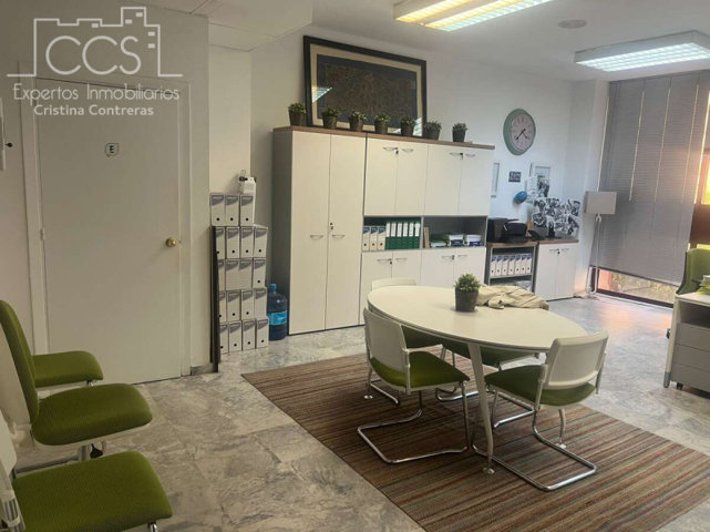 Local comercial en alquiler en Sevilla, Viapol photo 0