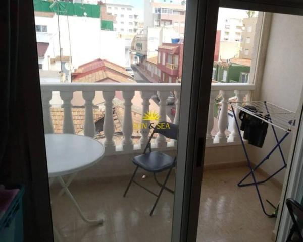 Apartamento en alquiler en Torrevieja, Playa del Cura photo 0
