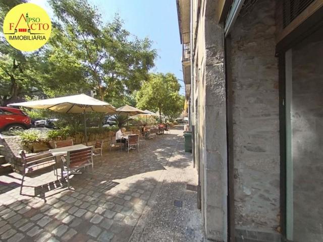 Local comercial en alquiler en Girona, Barri Vell photo 0