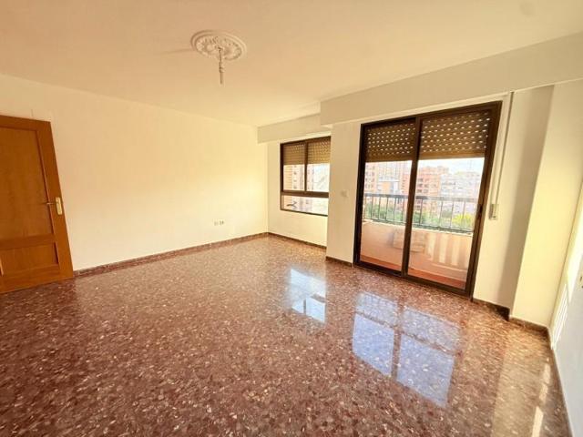 Piso en alquiler en Valencia, La Creu del Grau photo 0