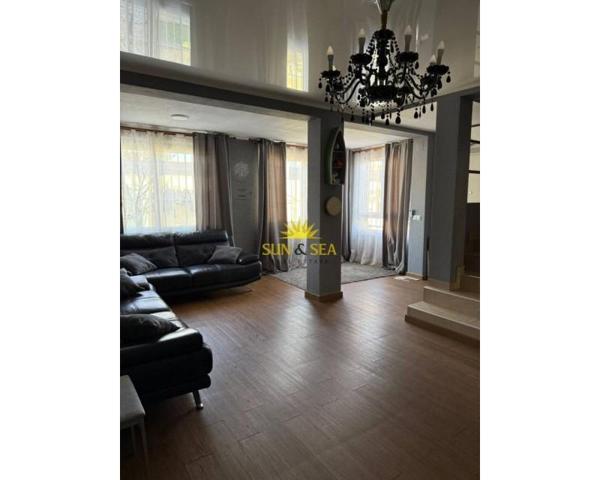 Chalet en alquiler en Torrevieja, La Mata photo 0