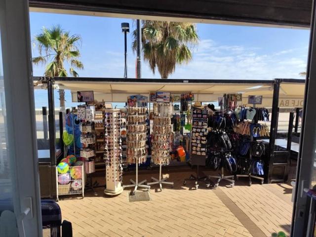 Local comercial en alquiler en Fuengirola, Las Gaviotas photo 0