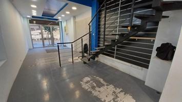 Local comercial en alquiler en Barcelona, Sants photo 0