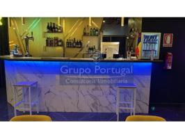 Local comercial en alquiler en Madrid, La Paz photo 0