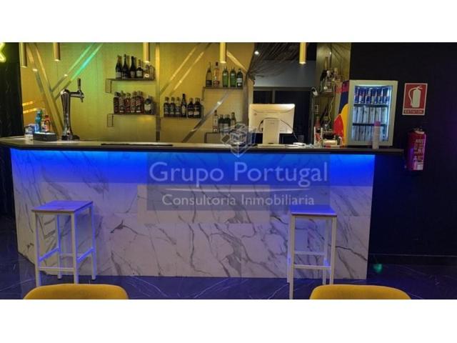 Local comercial en alquiler en Madrid, La Paz photo 0